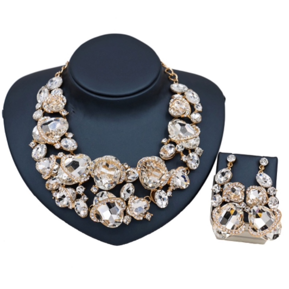 Stunning Australian Crystal Necklace & Earring Set